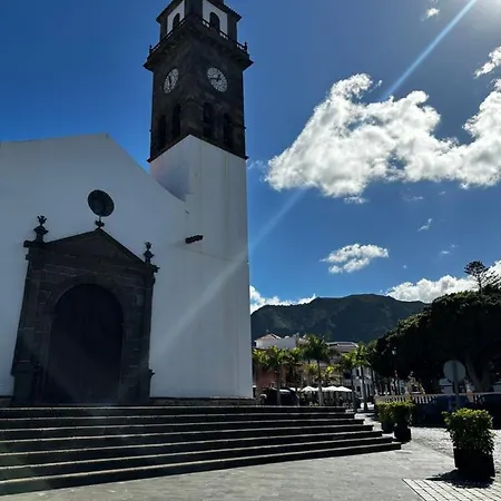 Terraza Con Vistas Mar/montana *